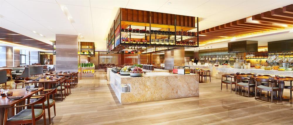Sheraton Grand Zhengzhou Hotel Екстериор снимка