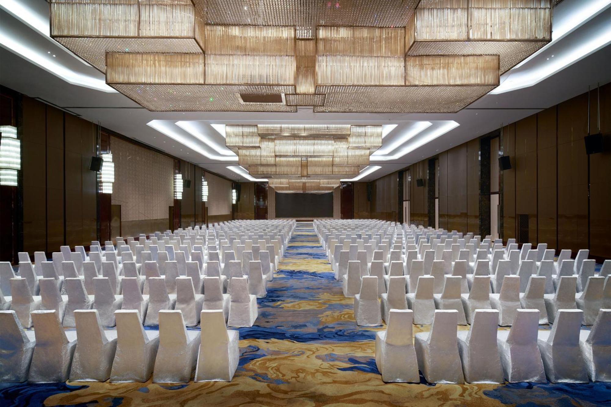 Sheraton Grand Zhengzhou Hotel Екстериор снимка