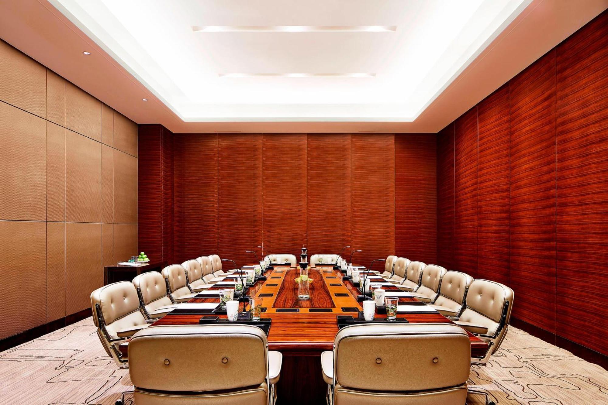 Sheraton Grand Zhengzhou Hotel Екстериор снимка