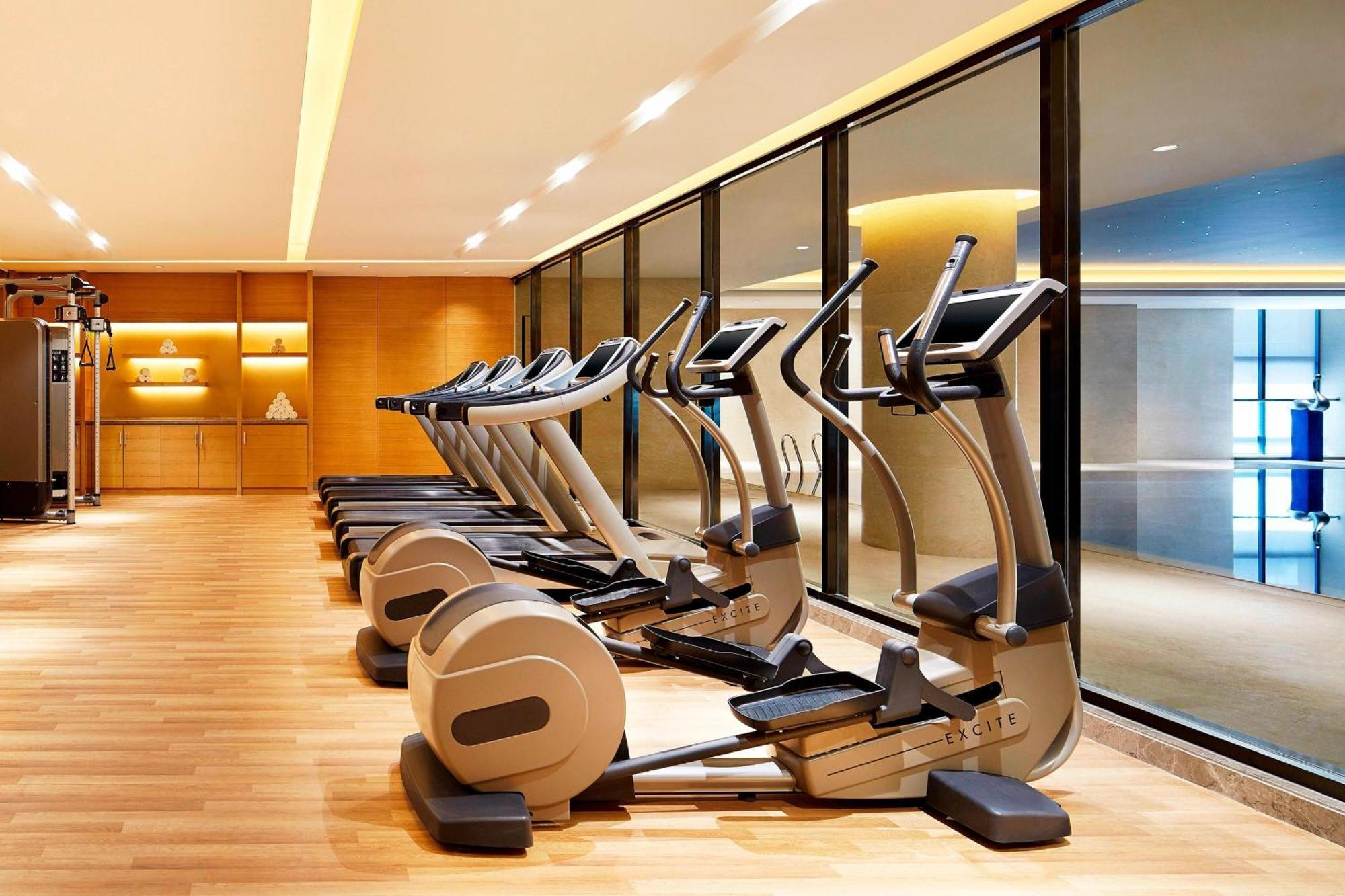 Sheraton Grand Zhengzhou Hotel Екстериор снимка