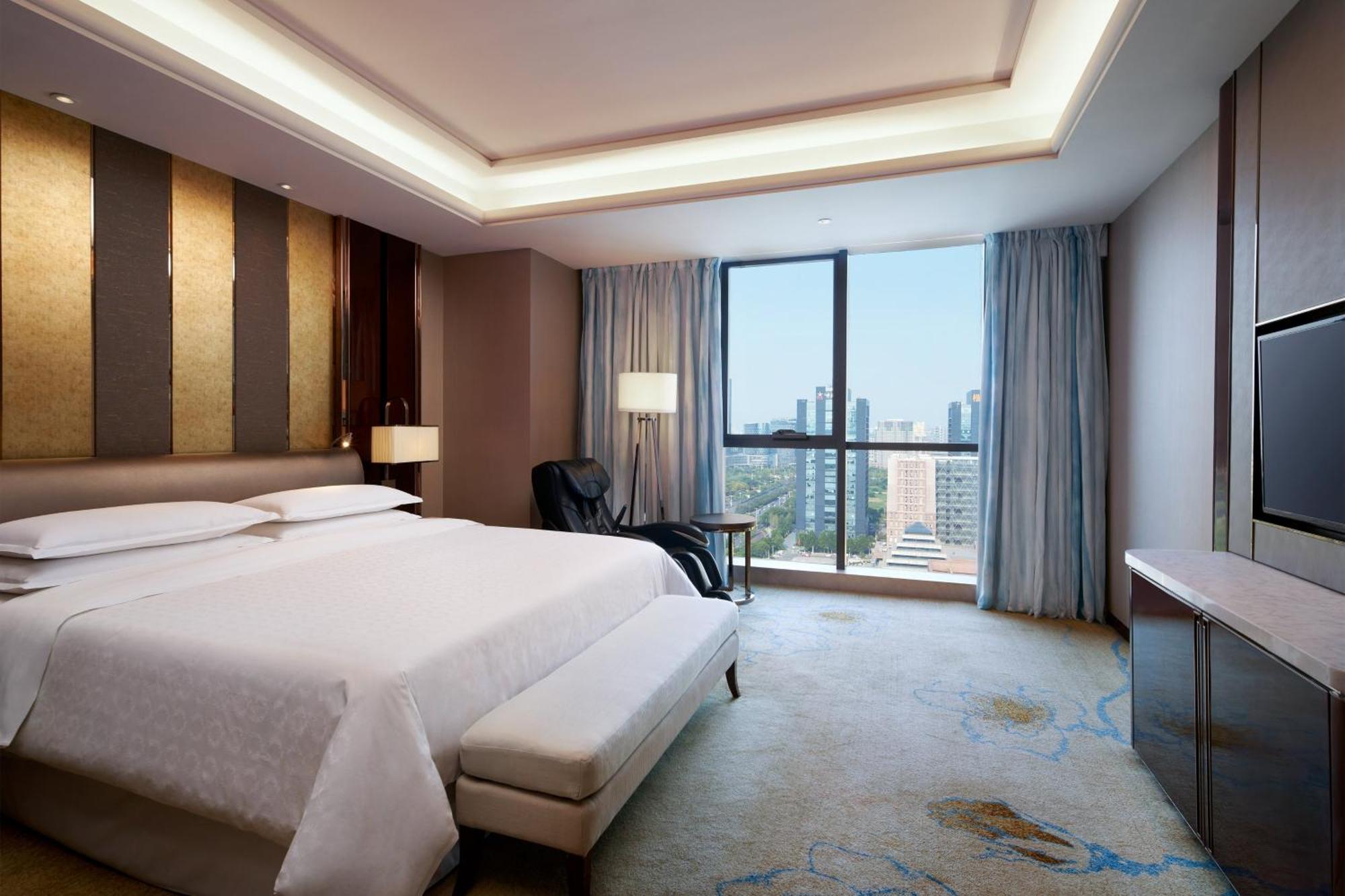 Sheraton Grand Zhengzhou Hotel Екстериор снимка