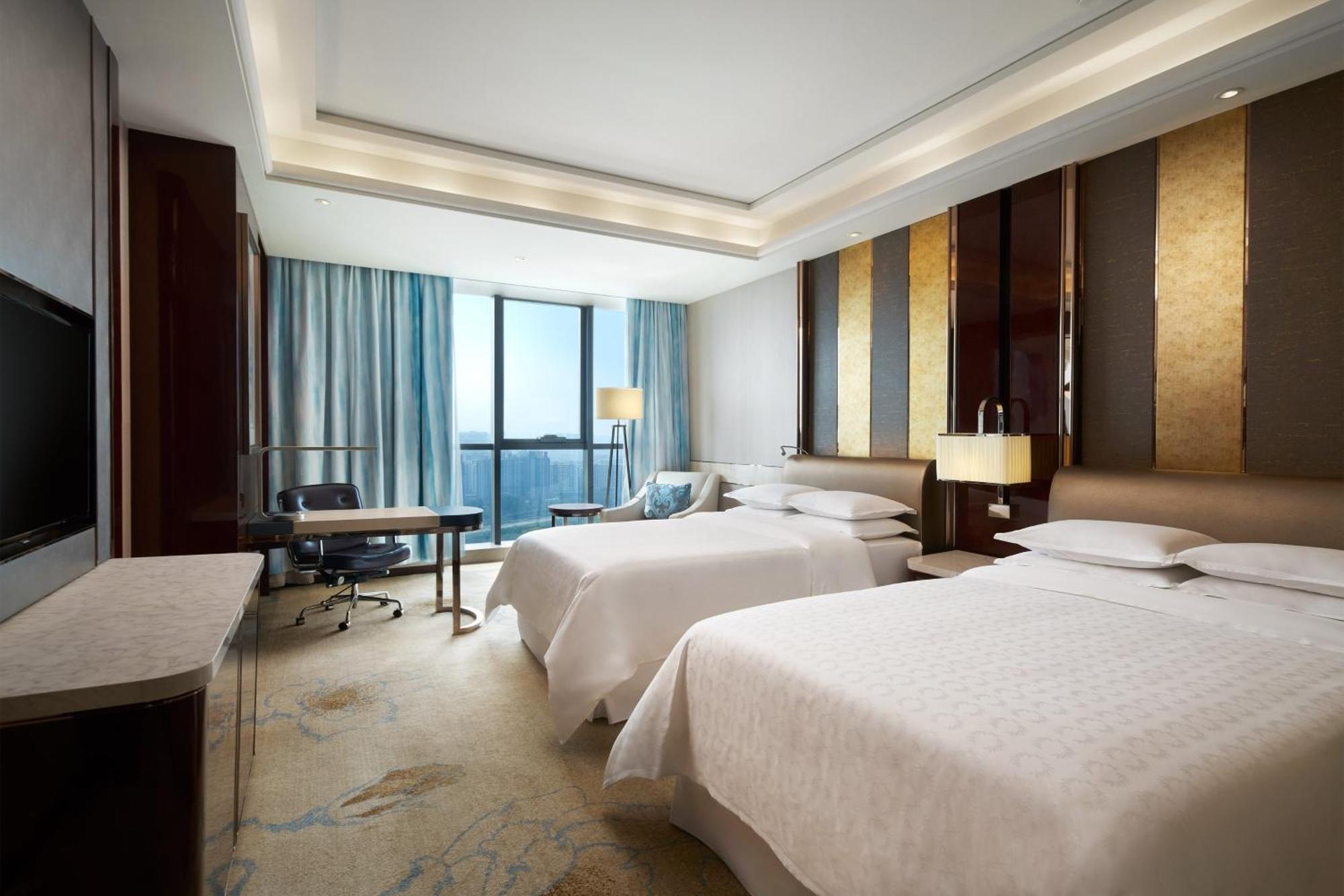 Sheraton Grand Zhengzhou Hotel Екстериор снимка