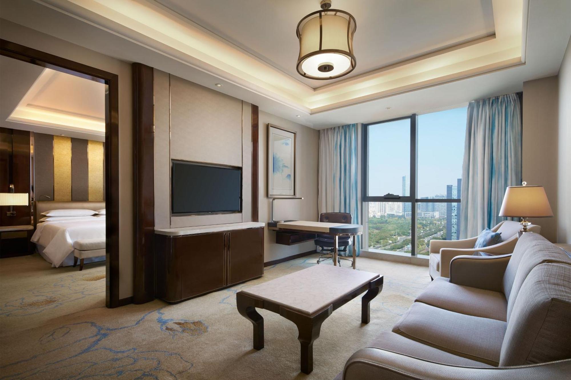 Sheraton Grand Zhengzhou Hotel Екстериор снимка