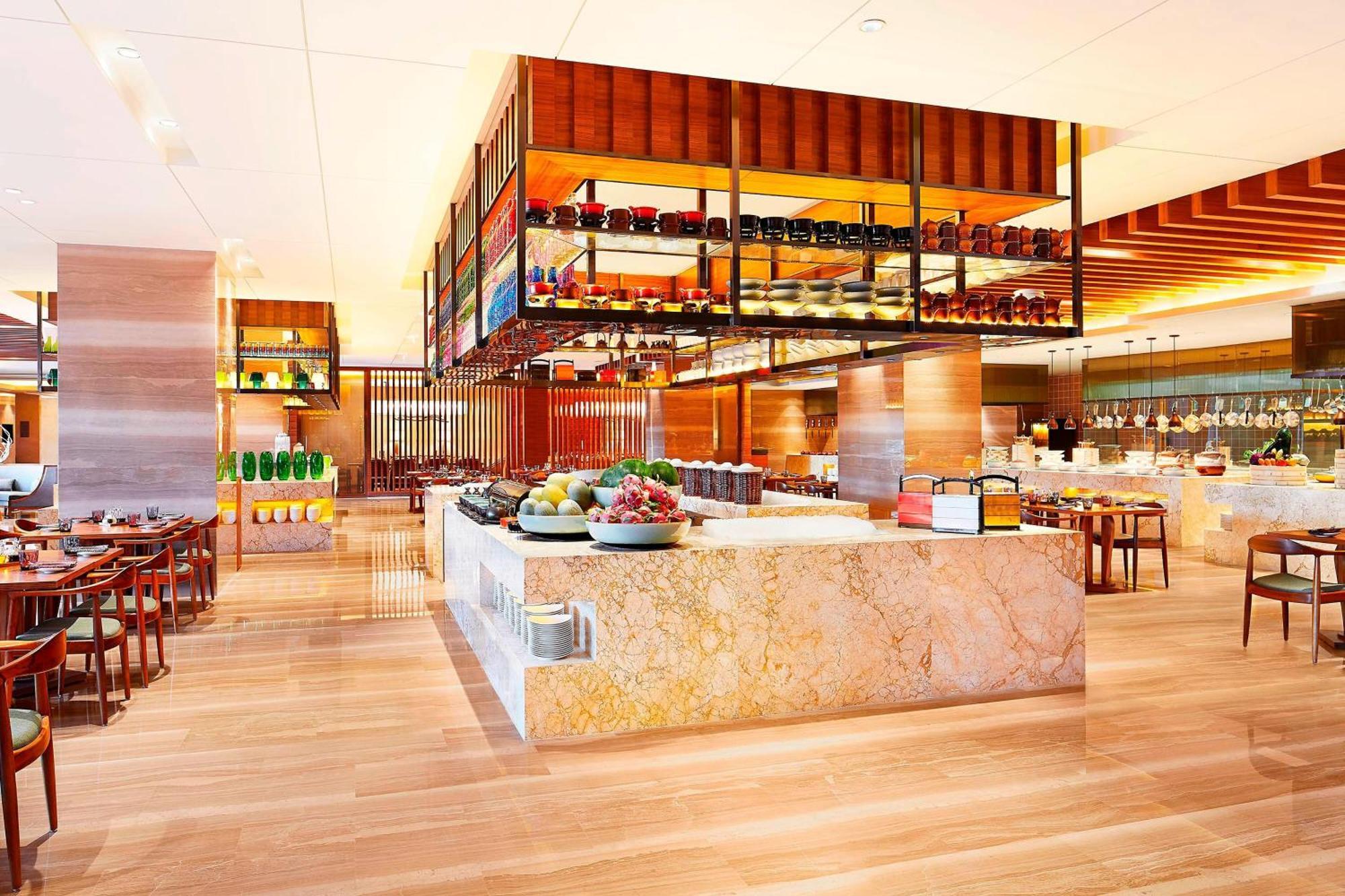 Sheraton Grand Zhengzhou Hotel Екстериор снимка