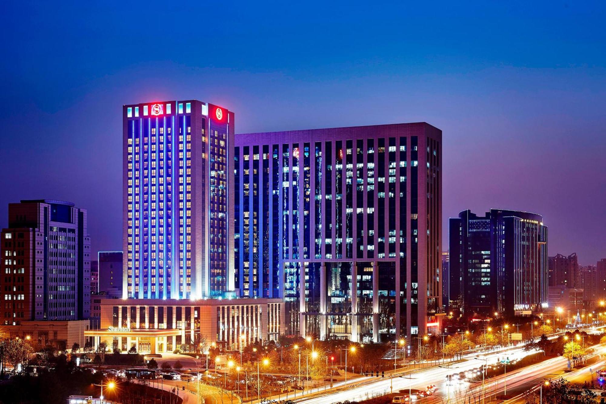 Sheraton Grand Zhengzhou Hotel Екстериор снимка