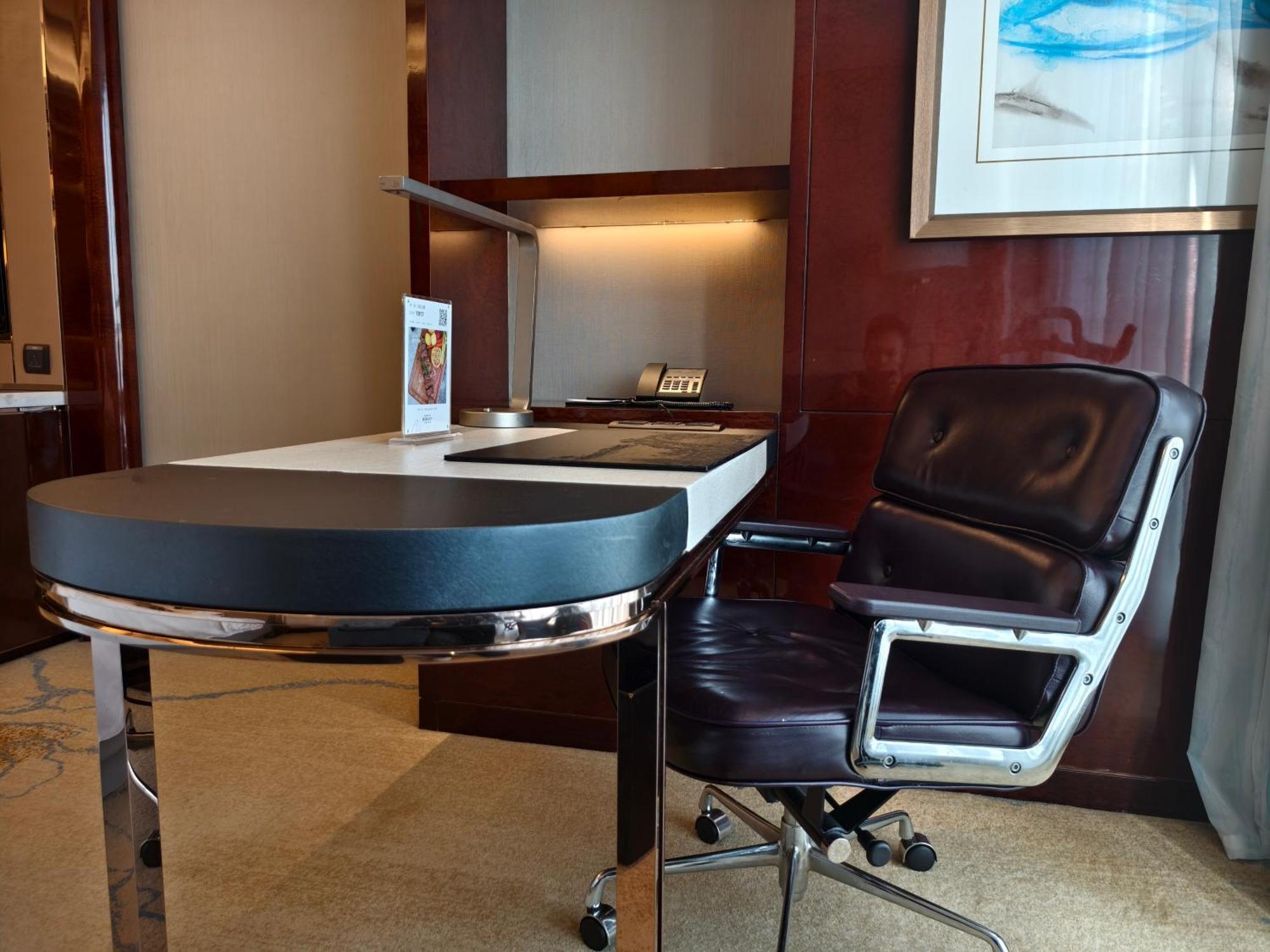 Sheraton Grand Zhengzhou Hotel Екстериор снимка